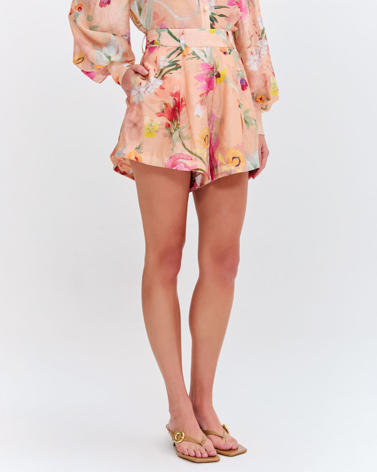 LILY FLOWER SHORT