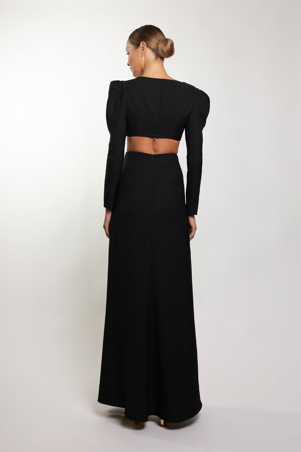 LIGHT SPOT CREPE LONG SLEEVE GOWN