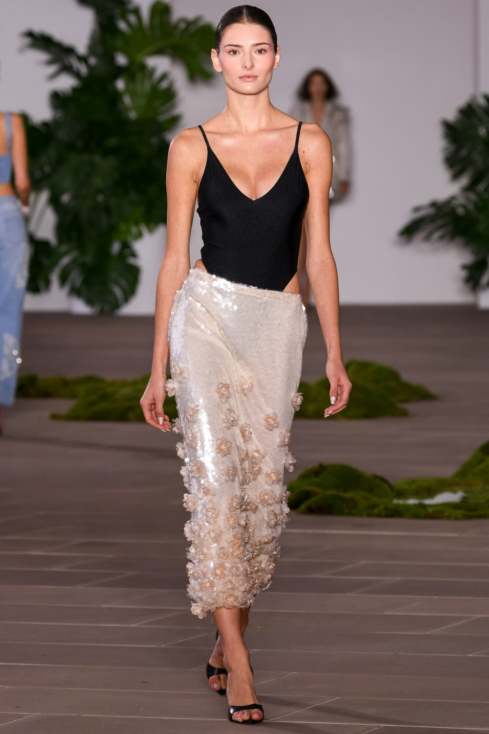 SEQUIN MIDI SKIRT (RUNWAY)
