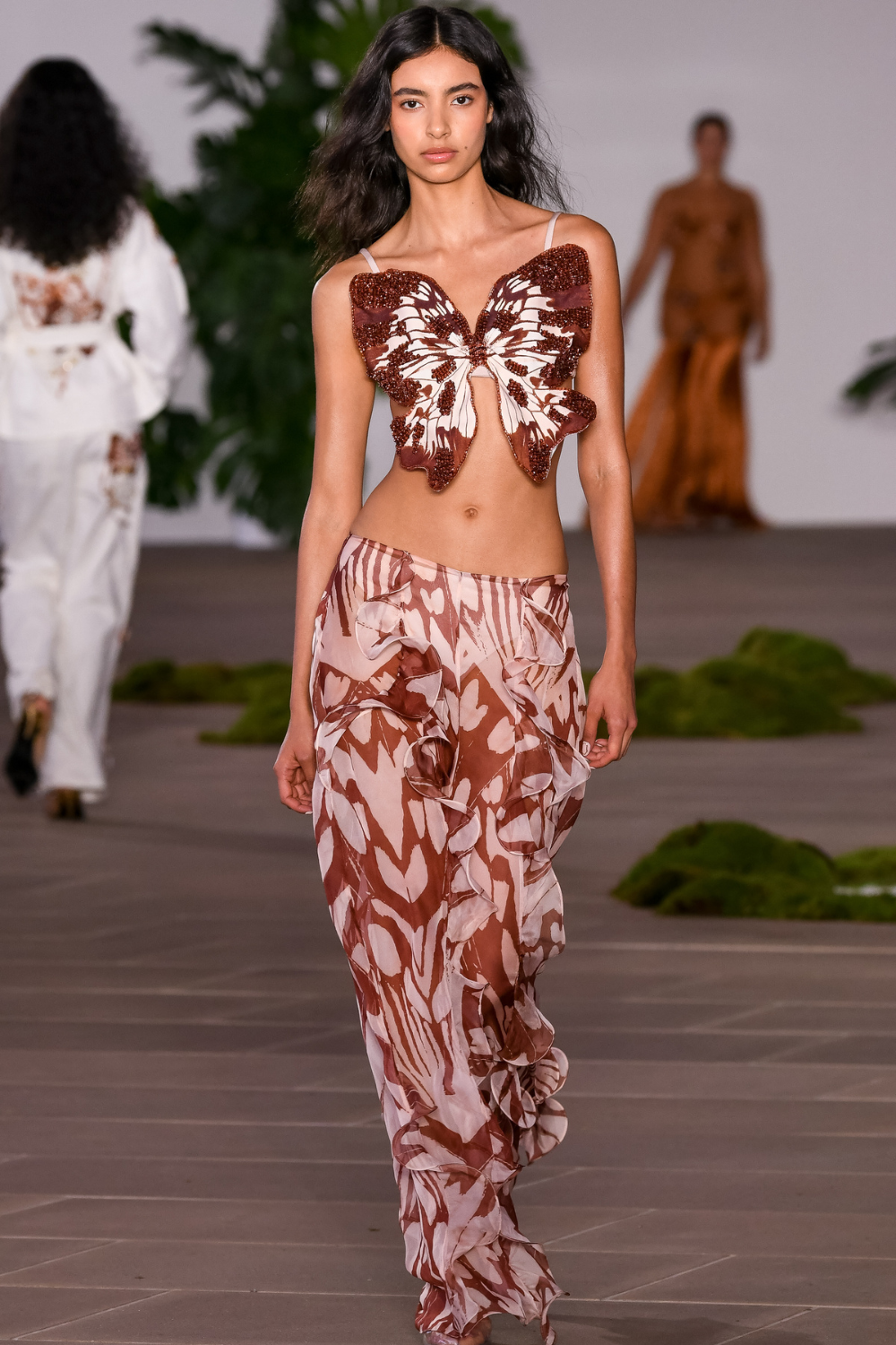 BUTTERFLY FLUTTER PANTS (RUNWAY)