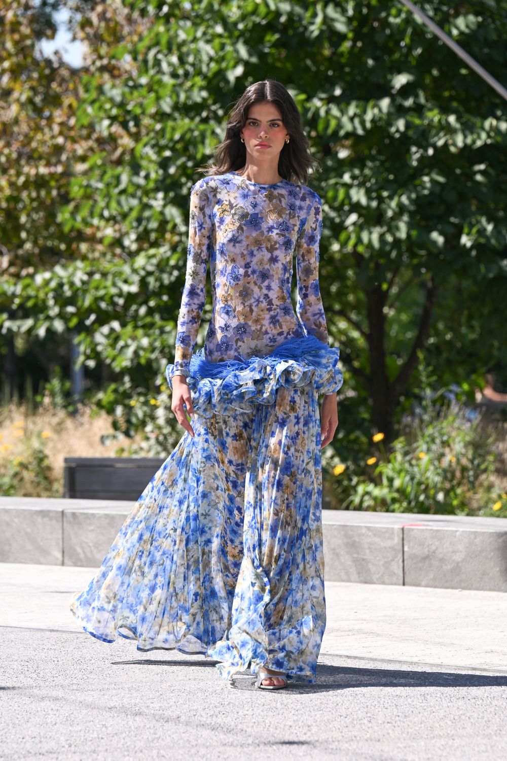 WALLERY LONG-SLEEVE FEATHER GOWN (RUNWAY)