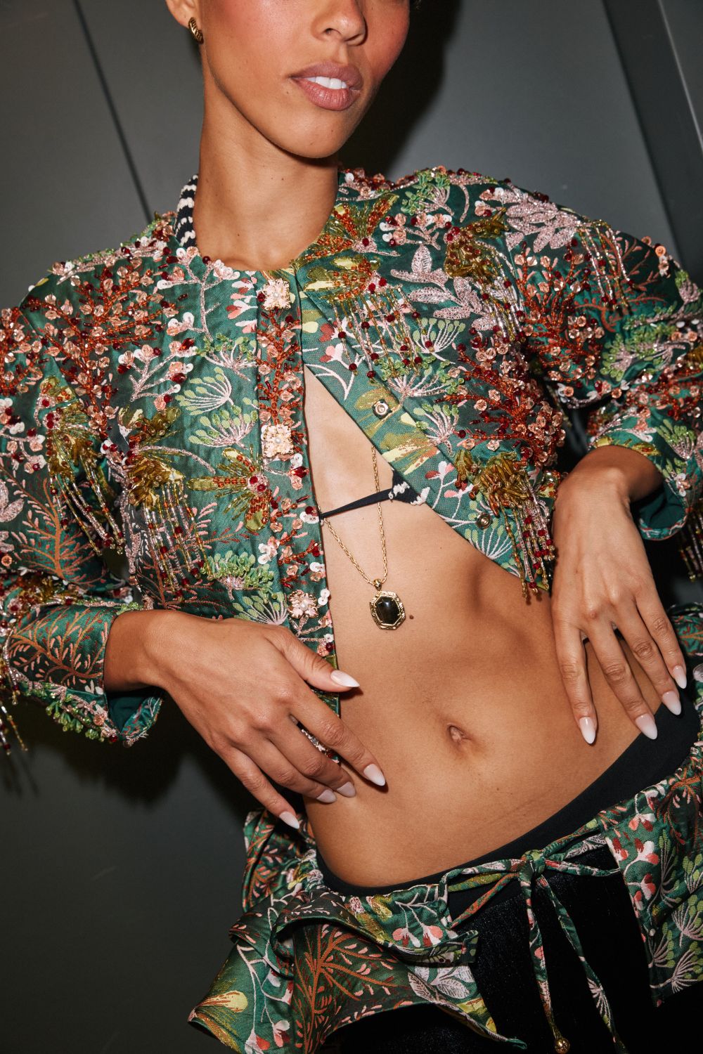 ROSALIE JACQUARD FLORAL EMBROIDERED CROPPED JACKET (RUNWAY)
