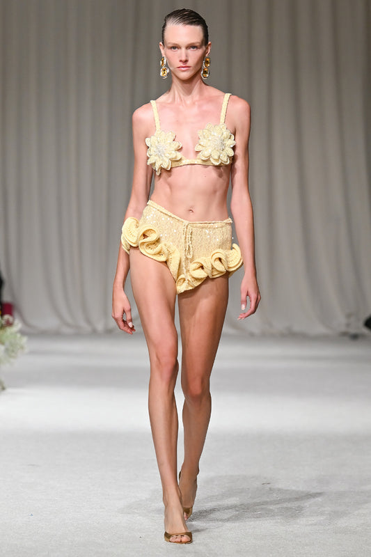 IARA CROCHET MINI SHORT (RUNWAY)