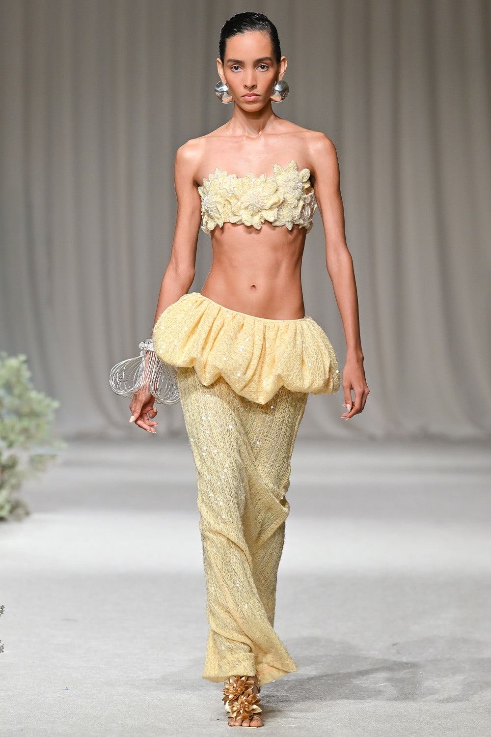 IARA CROCHET STRAPLESS TOP (RUNWAY)