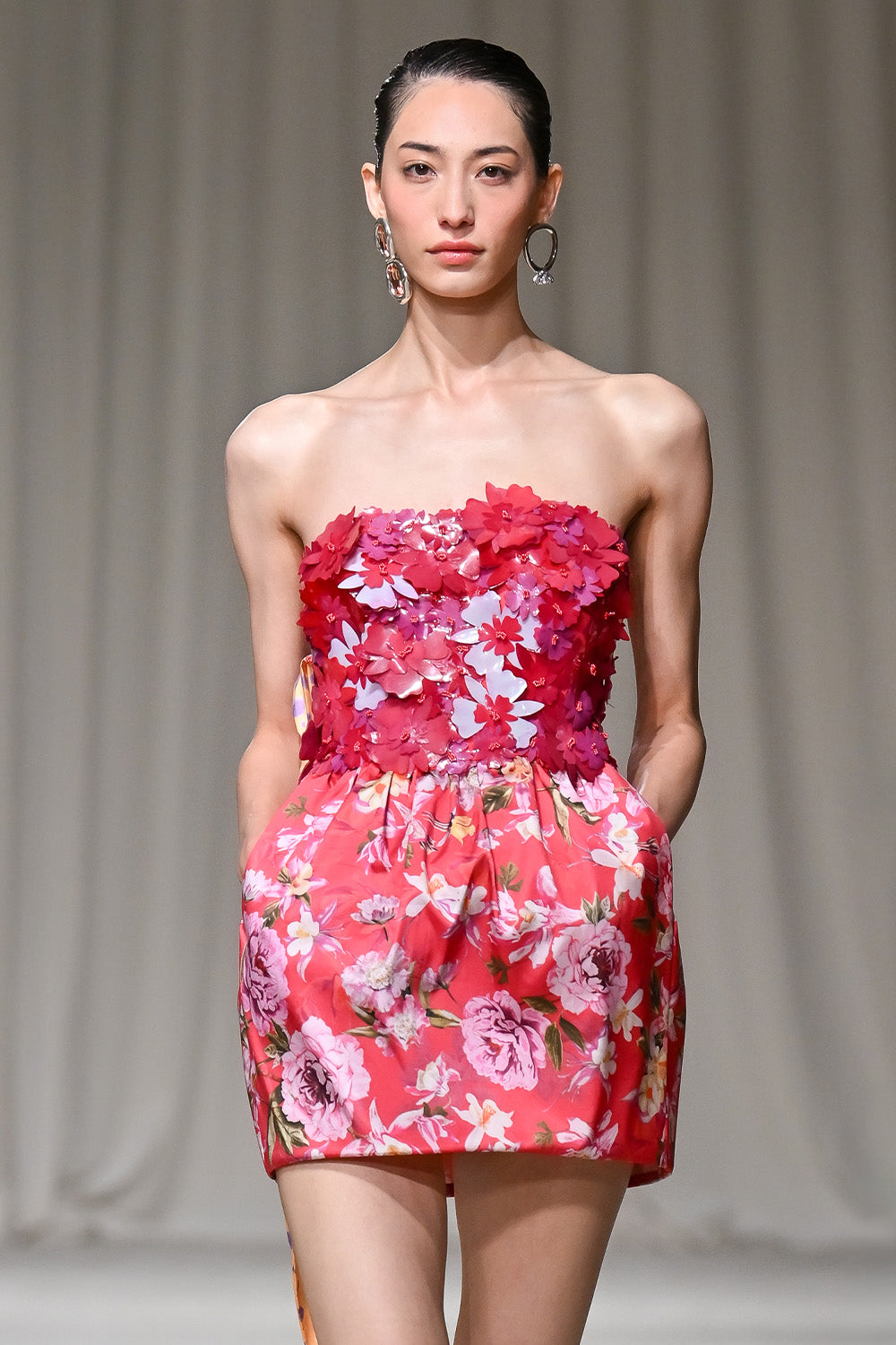PEONY DOTS MINI DRESS (RUNWAY) 4 / Red