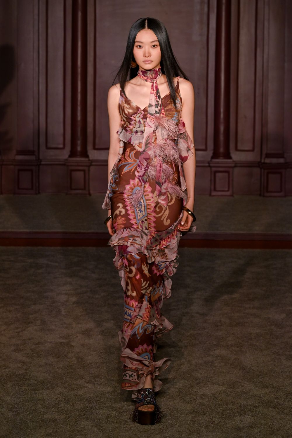 BOHO SLIM-FIT GOWN