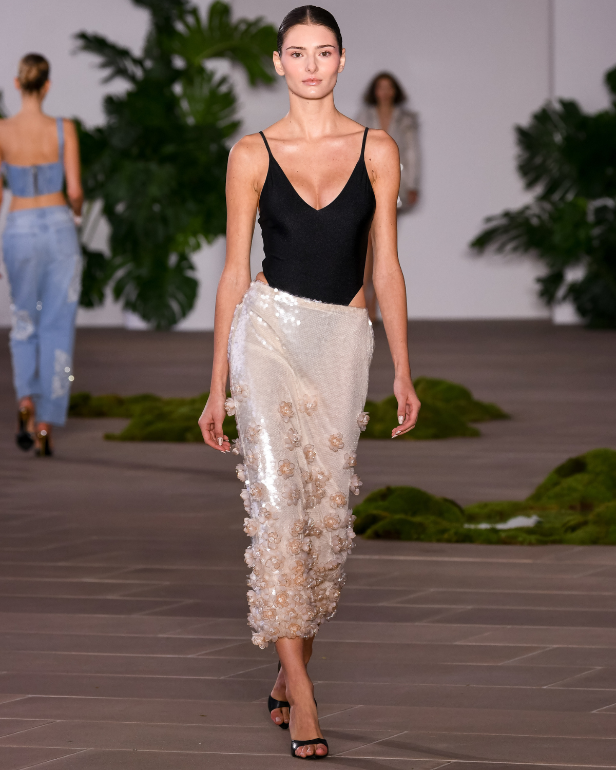 SEQUIN MIDI SKIRT (RUNWAY)